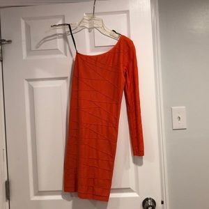 Bebe open right shoulder dress
